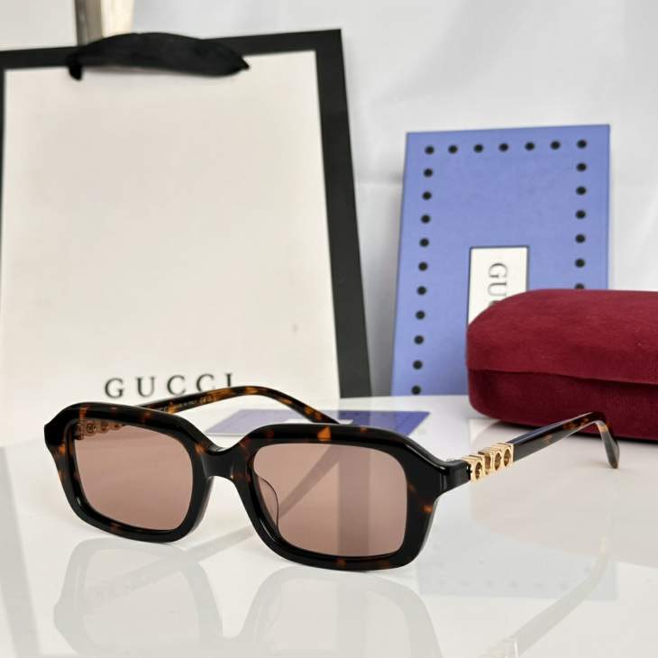 Picture of Gucci Sunglasses _SKUfw79338101fw